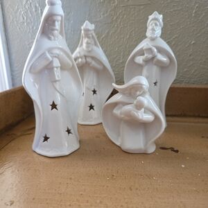 Nativity Set 4 pieces Elegant White Ceramic Sculptures Joshep Mary 2 Wise  Man